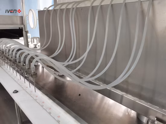 Máquina para encher, tampar e tampar frascos injetáveis