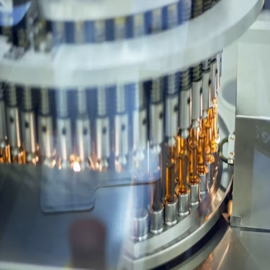 Máquina de enchimento e selagem de ampola pequena de plástico de vidro cefalosporina injetável Ampola Bfs Fechando a linha de produção de embalagem de impressão para produtos farmacêuticos